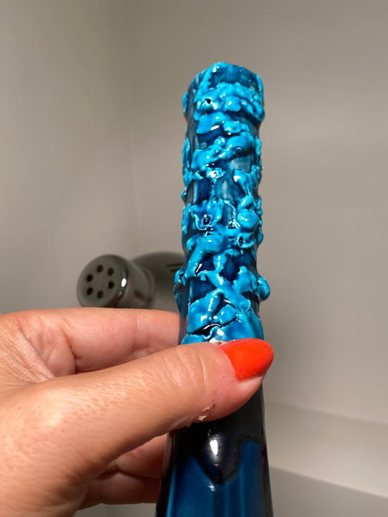 Image 1 of Mid-Century Modern Vallauris France glasierte blaue Keramikvase signiert