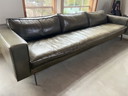 Grünes Sofa