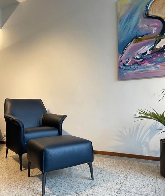 Image 1 of Leolux Mayuro Sessel + Fußhocker