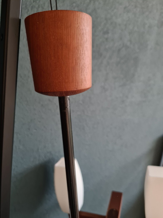 Image 1 of Midcentury Milchglas Hängelampe der 1950er/60er Jahre