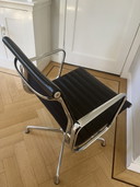Aemes Vitra Konferenzstuhl Leder schwarz
