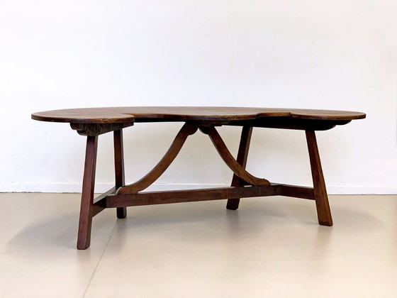 Image 1 of Norditalienischer Couchtisch aus Walnussholz