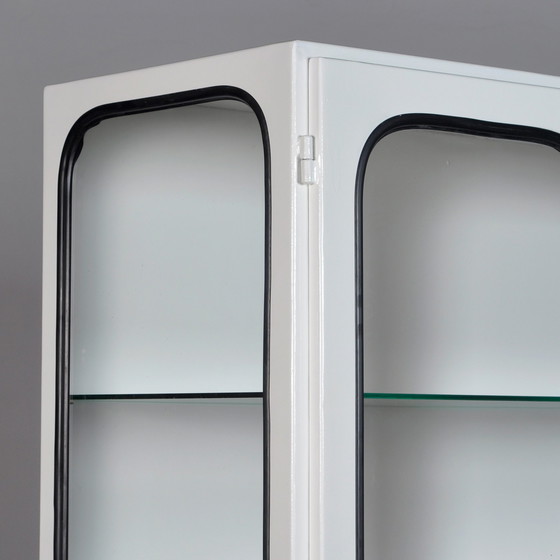 Image 1 of Vintage Medizinschrank