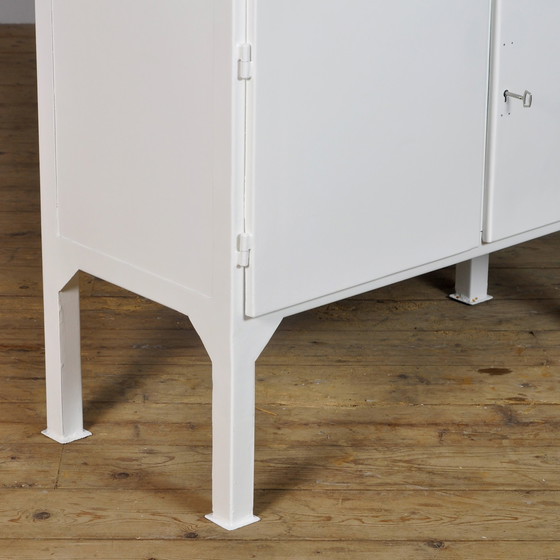 Image 1 of Vintage Medizinschrank
