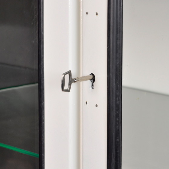 Image 1 of Vintage Medizinschrank