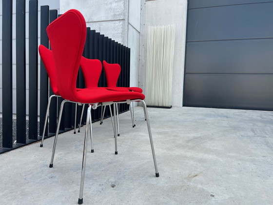 Image 1 of 4x Fritz Hansen Arne Jacobsen Schmetterlingsstühle