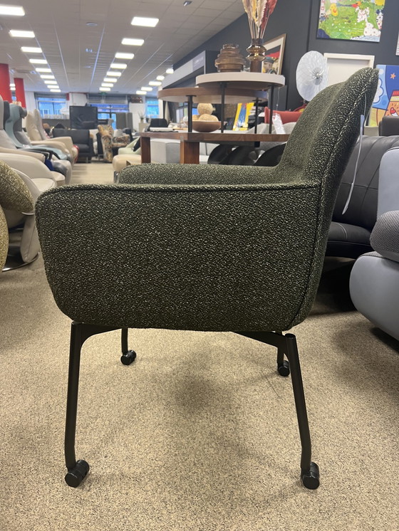 Image 1 of Leolux Gyon Stuhl auf Rollen, grüner Stoff