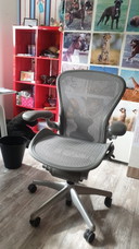 Herman Miller Aeron B Vollausstattung Carbon
