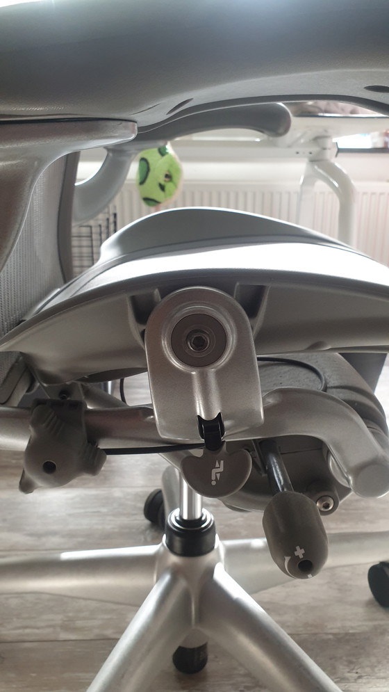 Image 1 of Herman Miller Aeron B Vollausstattung Carbon