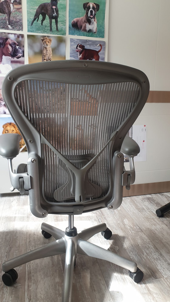 Image 1 of Herman Miller Aeron B Vollausstattung Carbon
