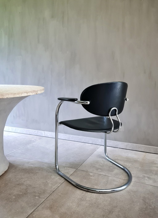 Sessel mit Rohrgestell