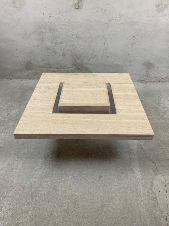 Image 1 of Italienischer Couchtisch aus Travertin