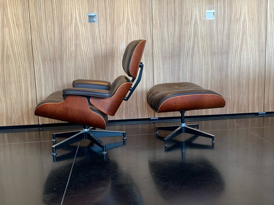 Image 1 of Herman Miller Eames Lounge Chair + Fußhocker