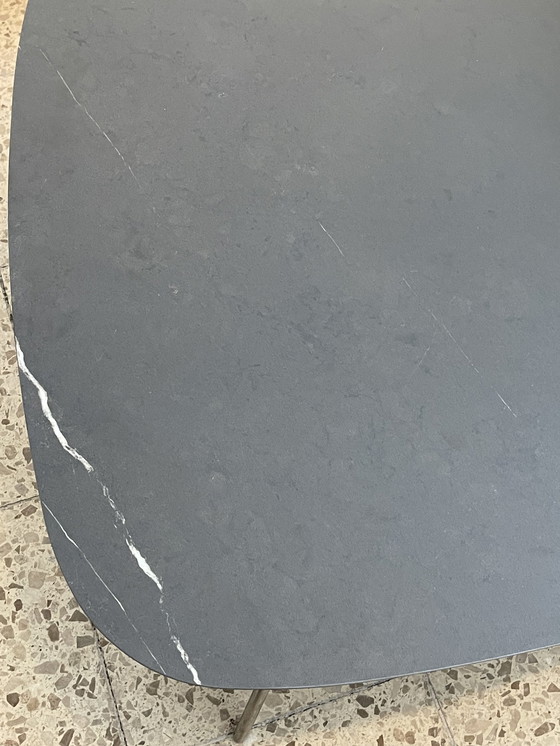 Image 1 of Leolux Liliom Couchtisch