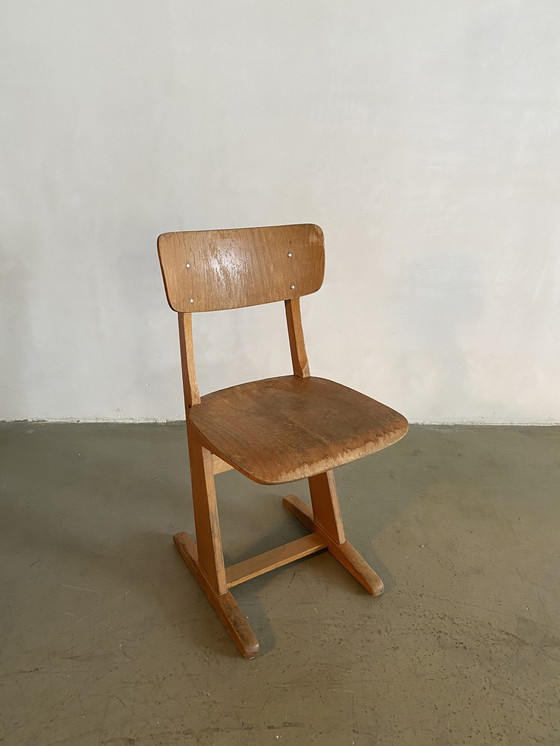 Image 1 of Casala Kinderschreibtisch aus Holz mit passendem Stuhl, Deutschland