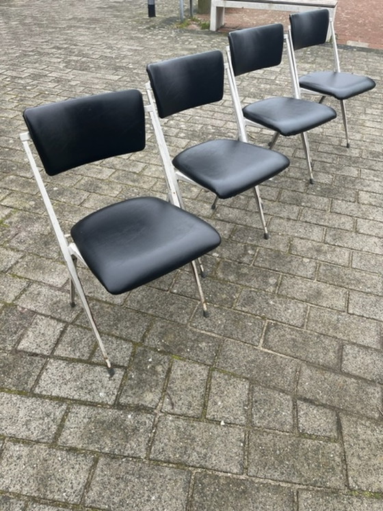 Image 1 of 4x Wim Rietveld Pyramid Chair für Ahrend de Circle
