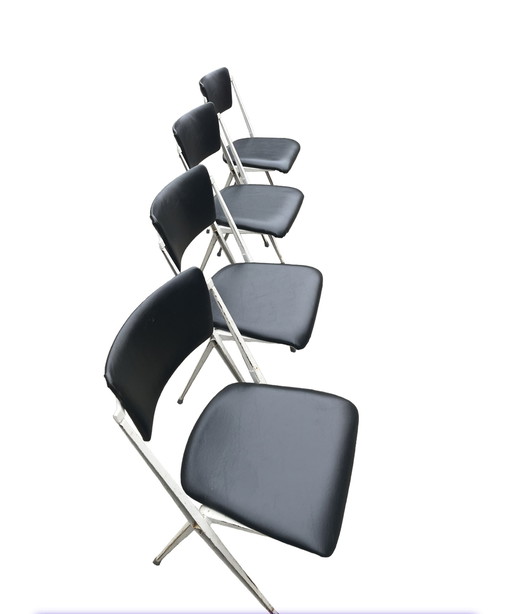 4x Wim Rietveld Pyramid Chair für Ahrend de Circle