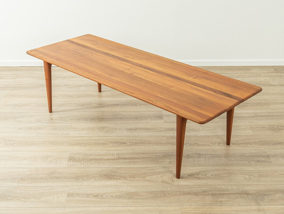 Image 1 of Mikael Laursen Couchtisch