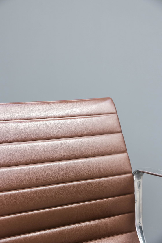 Image 1 of Vitra Eames EA108 Besprechungsstuhl