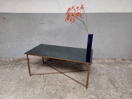 Image 1 of Hollywood Regency Couchtisch aus Messing mit Blau Spiegelplatte