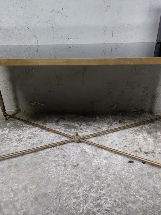 Image 1 of Hollywood Regency Couchtisch aus Messing mit Blau Spiegelplatte