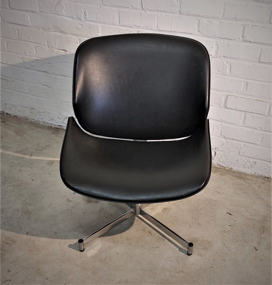 Image 1 of Artifort Exquis Loungesessel von Geoffrey Hartcourt