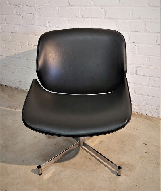 Image 1 of Artifort Exquis Loungesessel von Geoffrey Hartcourt