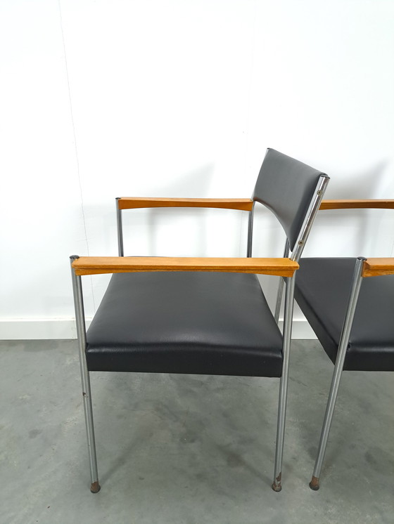 Image 1 of DDR-Stühle mit Chromgestell und schwarzer Polsterung