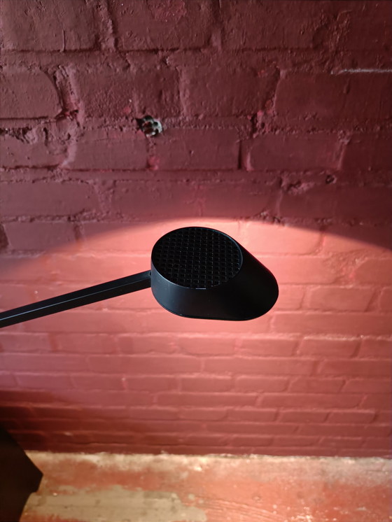 Image 1 of Guzzini 80er Tischlampe von Designer R. Bonetto Guzzini