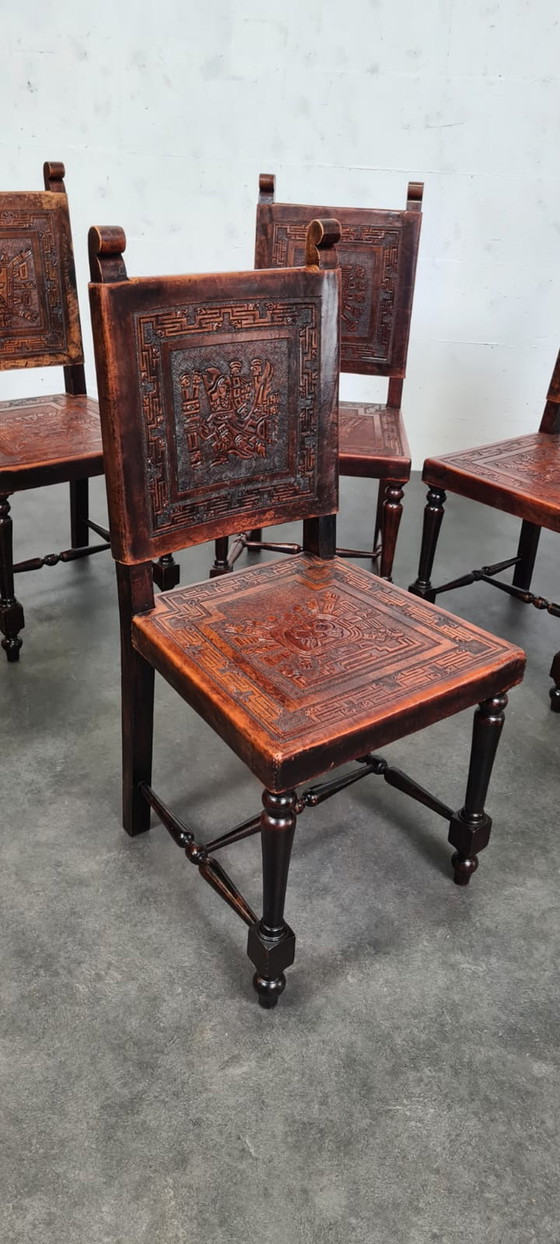 Image 1 of Brutalist peruanischer Essbereich