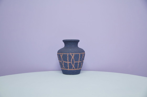 Image 1 of Vase mit blauer und brauner Zeichnung aus Westdeutschland