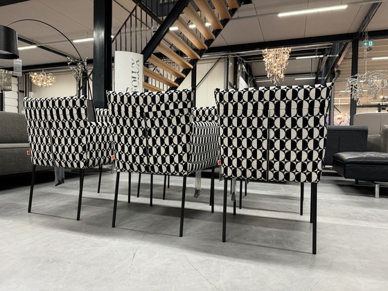 Image 1 of 6 Jess Design Forward Esszimmerstuhl aus schwarzem und weißem Stoff