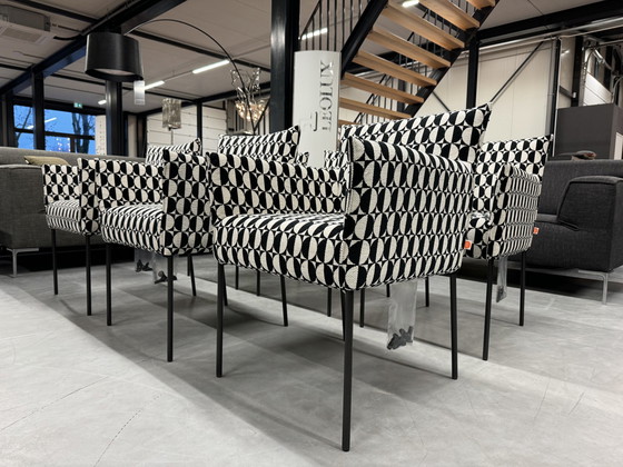 Image 1 of 6 Jess Design Forward Esszimmerstuhl aus schwarzem und weißem Stoff