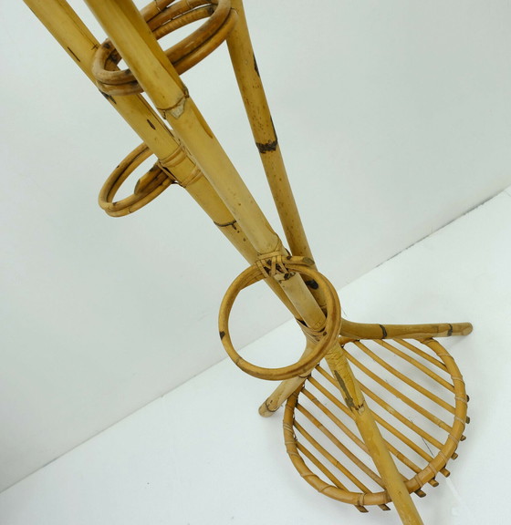 Image 1 of große Mitte des Jahrhunderts Pflanzenständer Bambus Rattan 1950er Jahre hawaii tiki