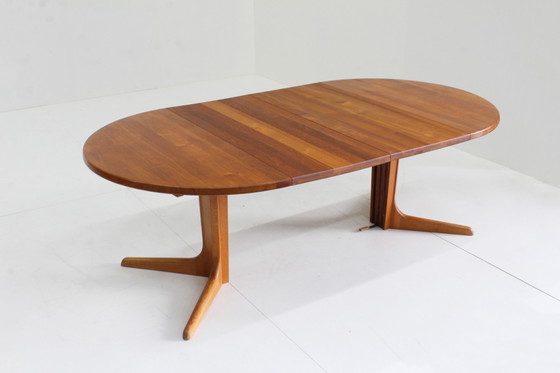 Image 1 of Runder dänischer Vintage -Esstisch aus massivem Teakholz