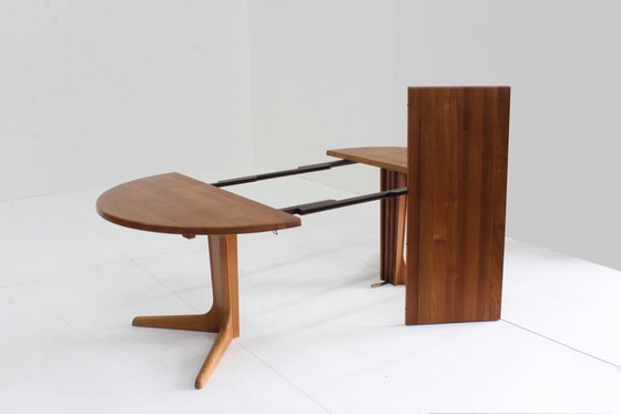 Image 1 of Runder dänischer Vintage -Esstisch aus massivem Teakholz