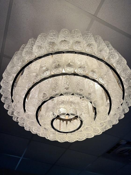 Image 1 of Design Doria Leughten 7-stöckiger Kronleuchter