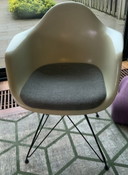 Vitra Fiberglas DAR Eames