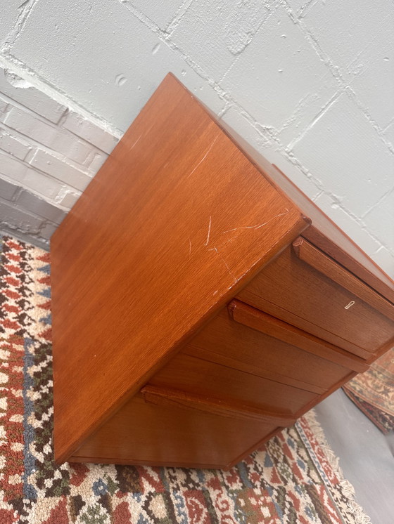 Image 1 of Kommode auf Rollen