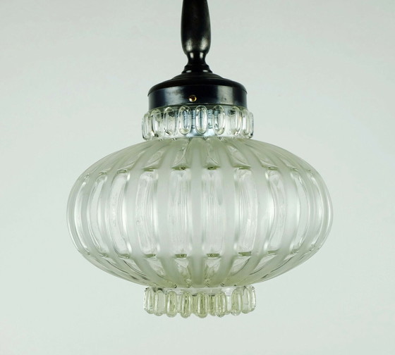 Image 1 of Pendelleuchte aus der mid century, Blasenglas, satiniertes Glas, 1960er Jahre