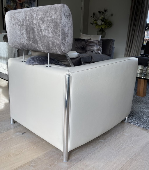 1x Leolux Goncharov Sessel Lederfarbe Creme. Im Preis reduziert.