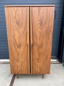Leinenschrank aus der Mid Century 