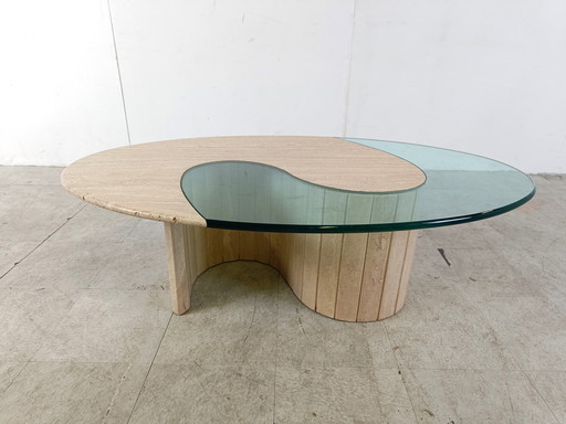 Couchtisch aus Travertin und Glas