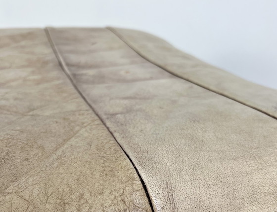 Image 1 of Robuster XL-Sitzsack aus Leder mit Ottomane, nach 2000