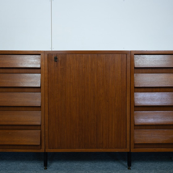 Image 1 of Modernes italienisches Sideboard aus Teakholz der Mitte des Jahrhunderts
