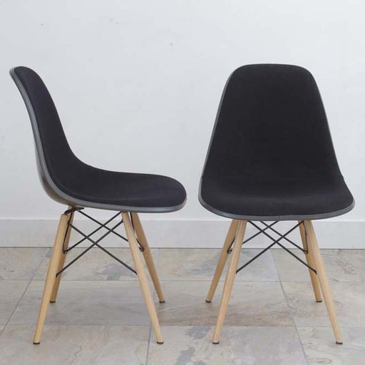 2x Eames-Stuhl