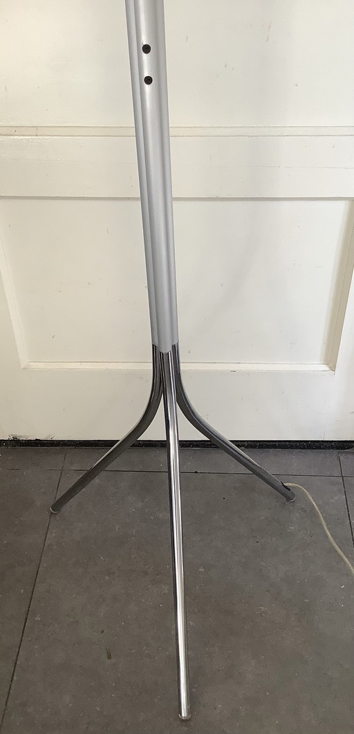 Lampara de Pie Leila Steh-Designlampe der Marke Grok von Ramon Benedito