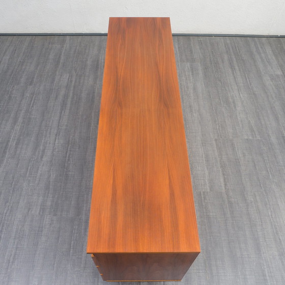 Image 1 of 60er Jahre Sideboard, Nussbaum, restauriert, 150cm