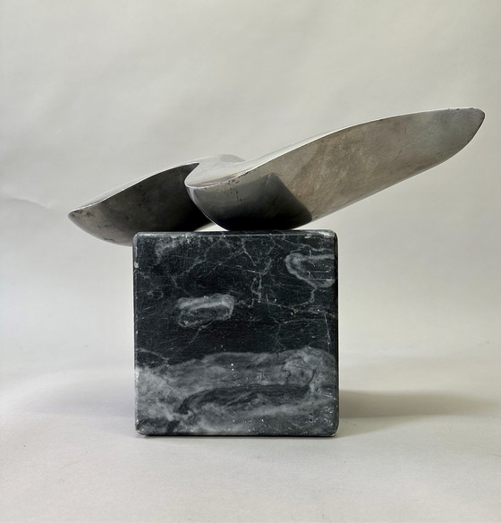 Image 1 of Eddy Stikkelorum Skulptur Glossy Widow