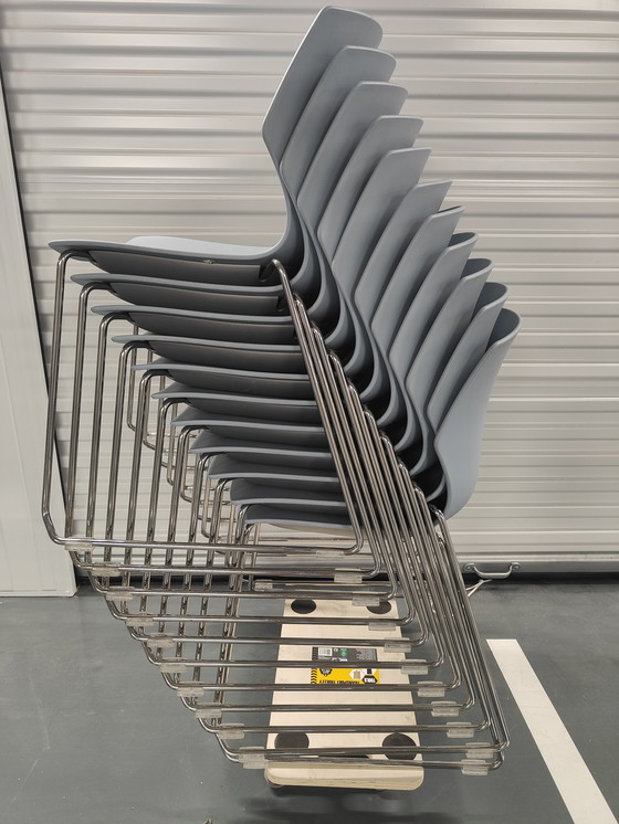 Image 1 of 11x Frill- und No-Frill-Stühle